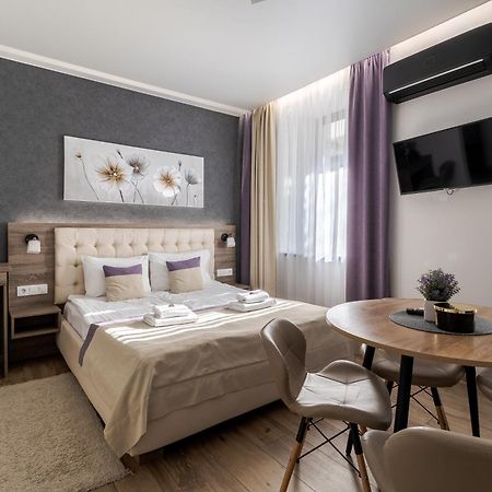 Demar Apart Violet Lviv Dış mekan fotoğraf