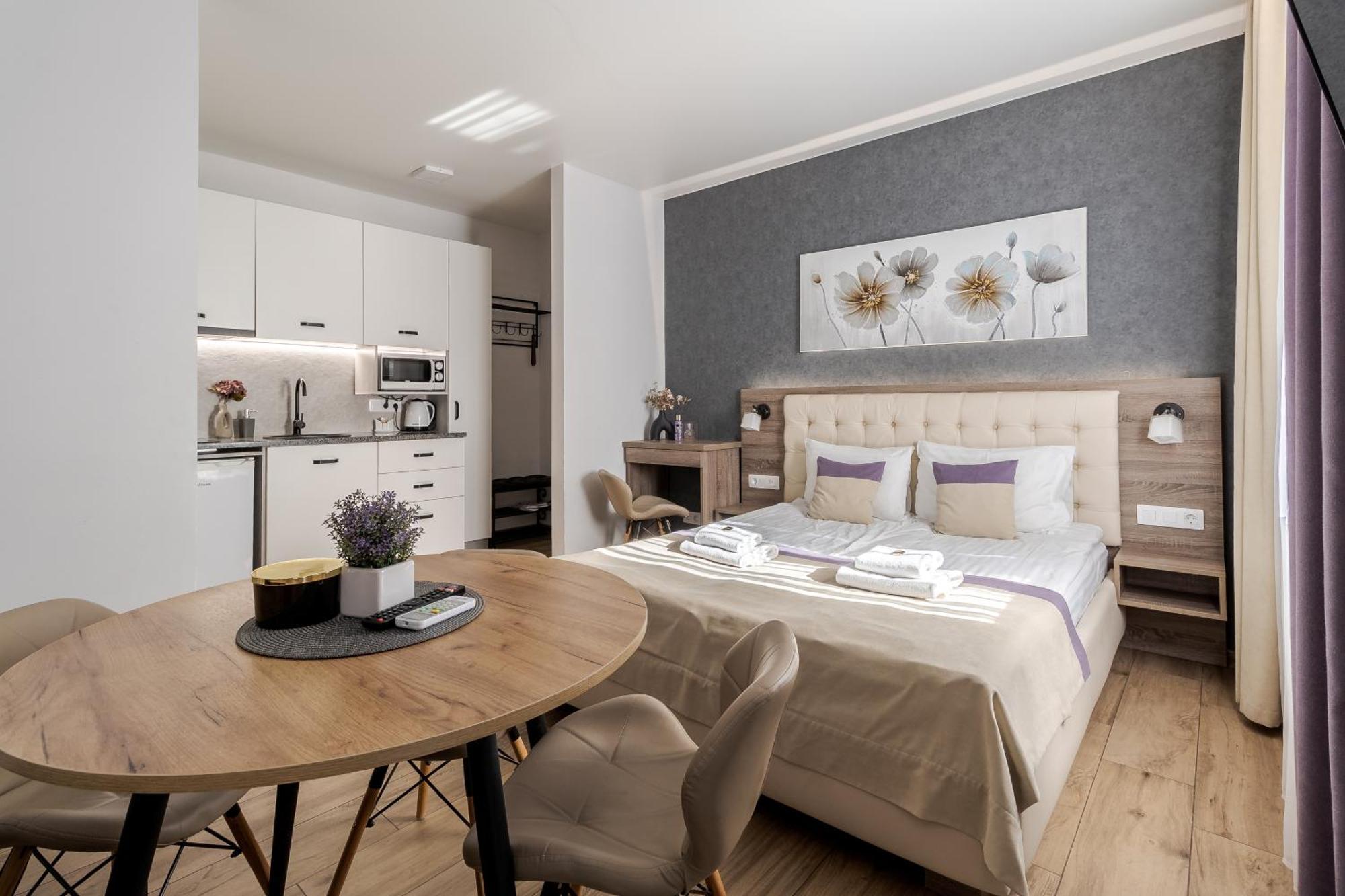 Demar Apart Violet Lviv Dış mekan fotoğraf